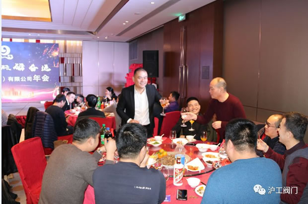 �����y�T����g��һ���䘷���ڣ��D6��